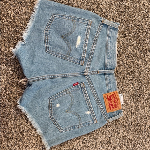 LEVI SHORTS - Picture 2 of 2